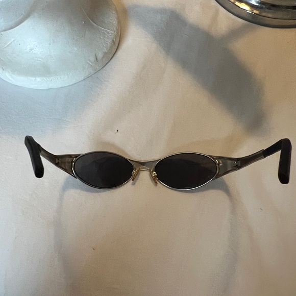 Vintage Blue Flame Silver Sunglasses - Picture 4 of 4